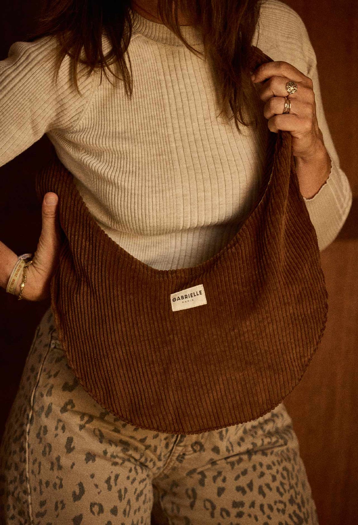 Schultertasche aus Velours/Cord camel, 43x25 cm